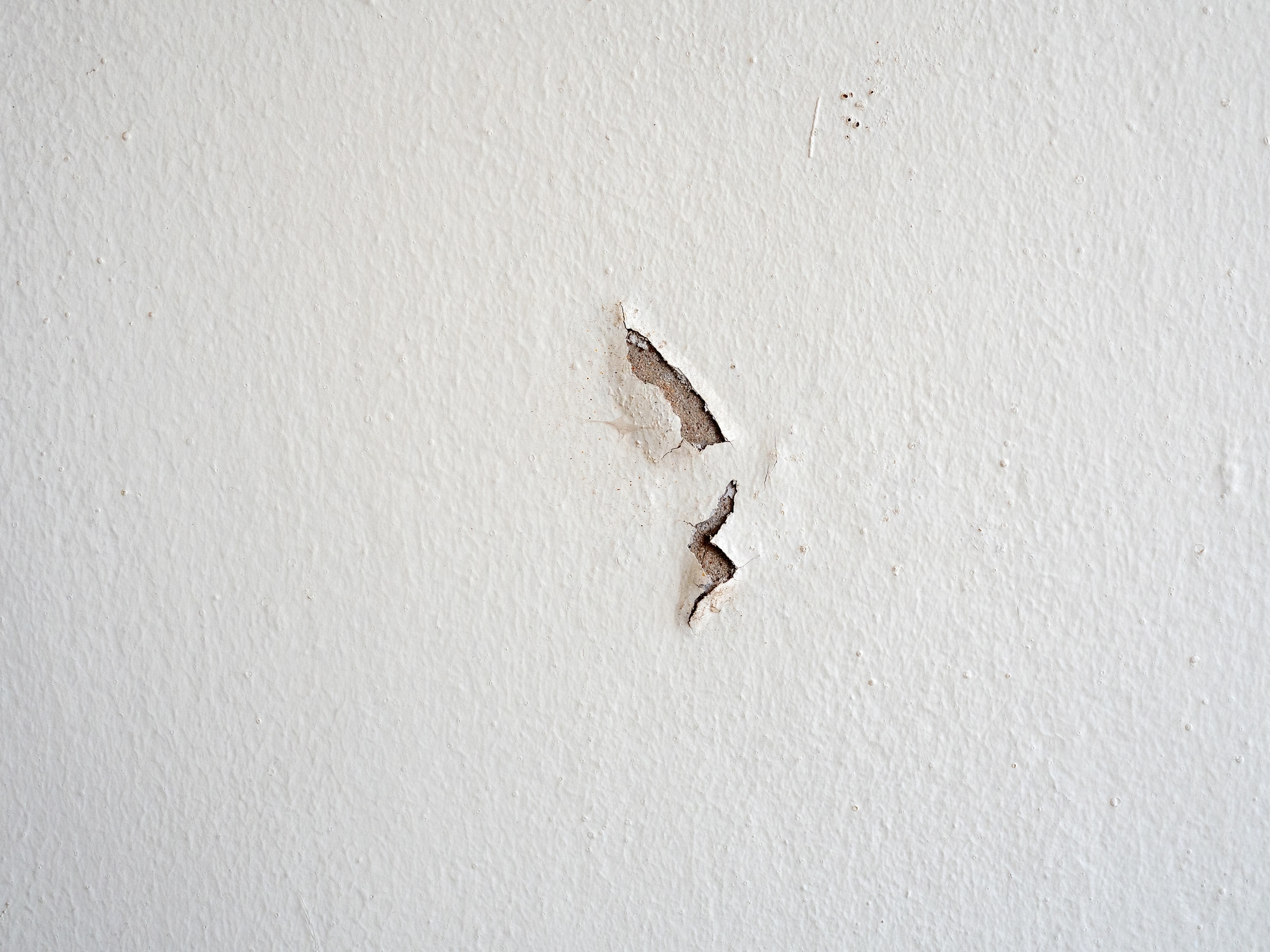 how to fix chipped paints